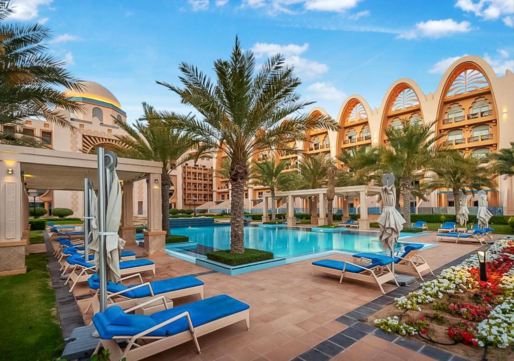FAM Living - Sarai Apartments - Private Beachfront Escape in Palm Jumeirah photo 2