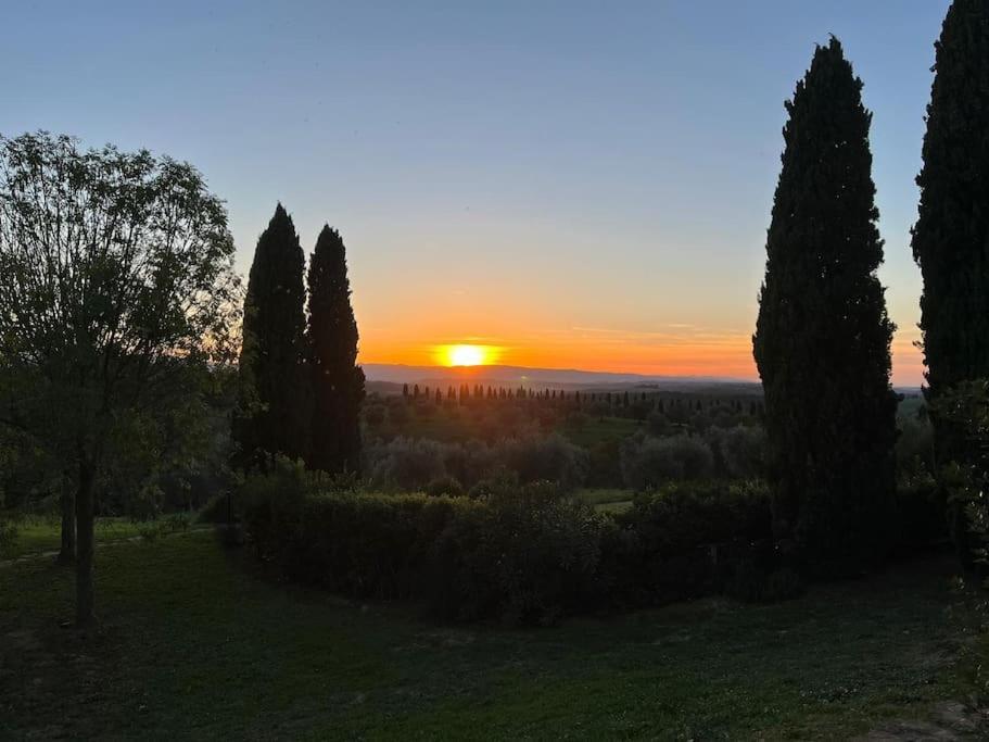 Rododendro casa sulle colline Toscane vicino San Giminiano photo 4