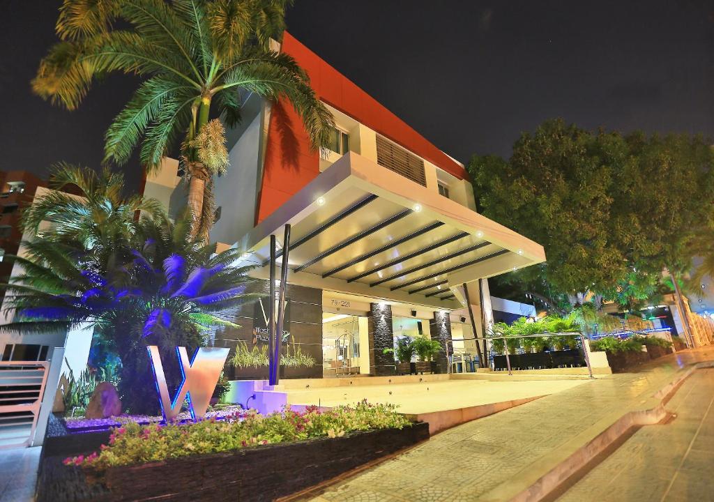 Washington Plaza photo 1