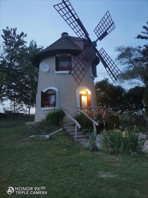 Kuća za odmor na Tisi - Vila Vetrenjača photo 4