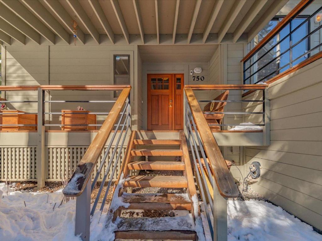 Carnelian Bay Chalet photo 3