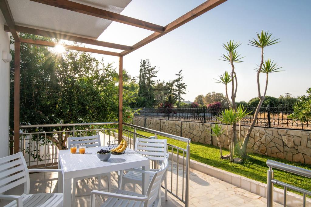 Ariadni Apartments photo 2