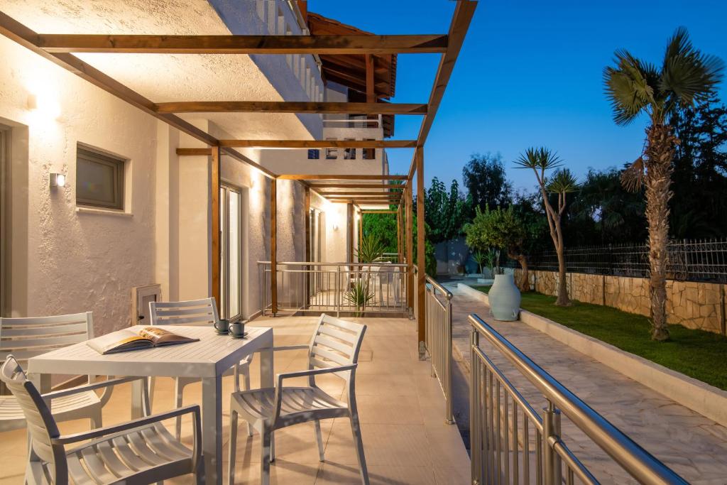 Ariadni Apartments photo 3