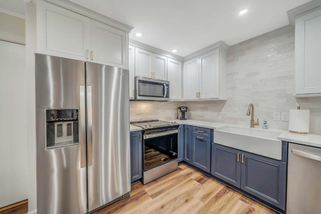 Point South Villa at Marina in Bay Point Golf Club photo 1