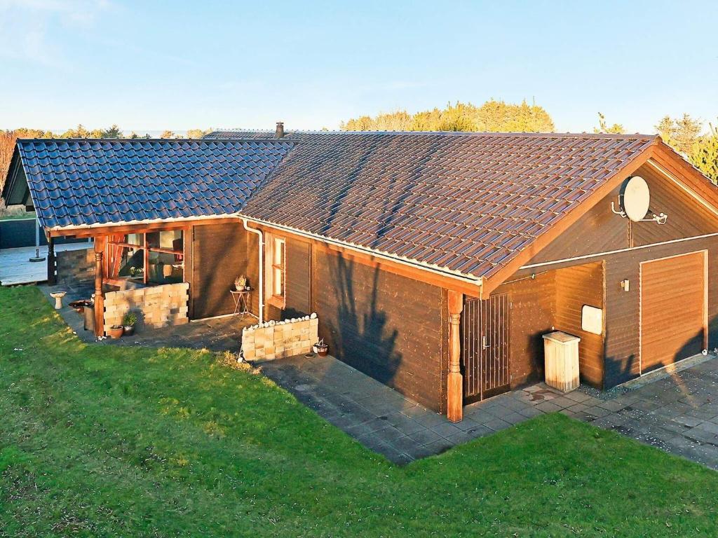 Three-Bedroom Holiday home in Hästveda
