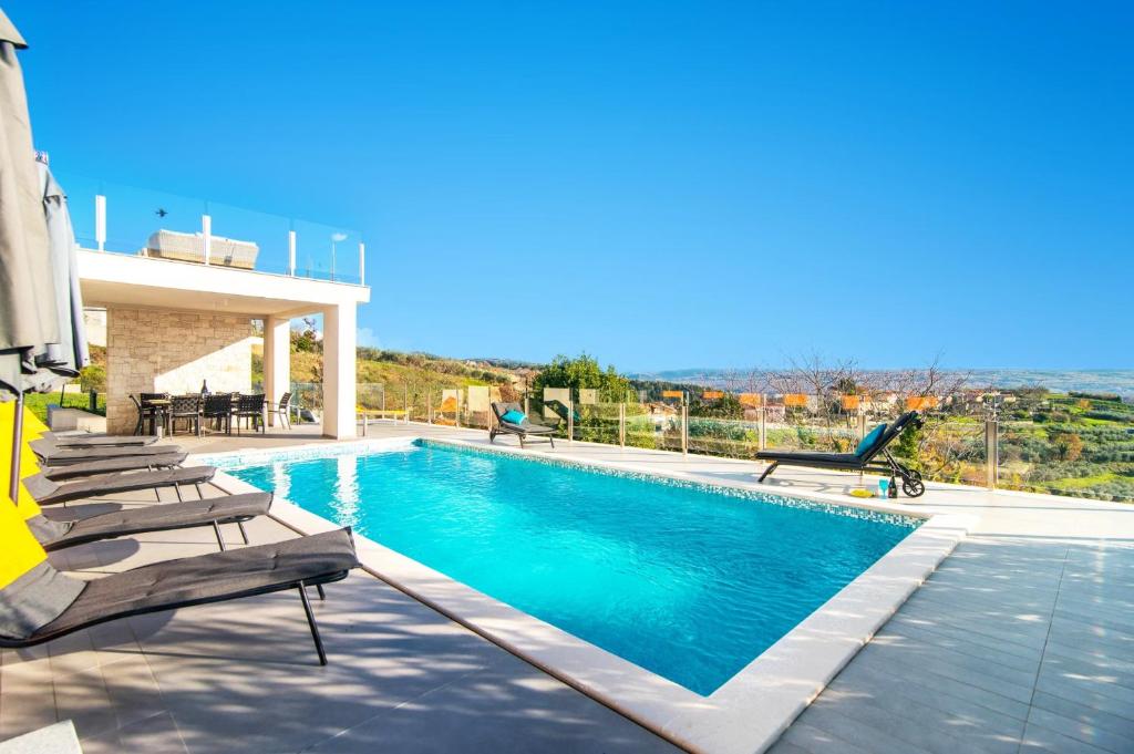 Villa Gioia by Villa Plus