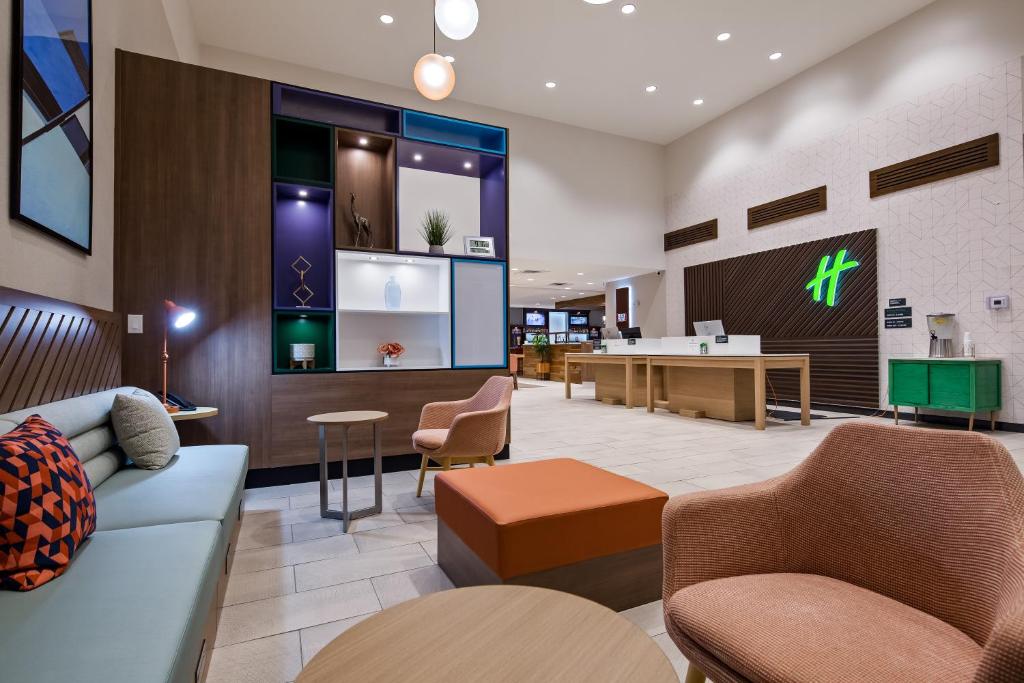 Holiday Inn - Clarksville Northeast , an IHG Hotel photo 4