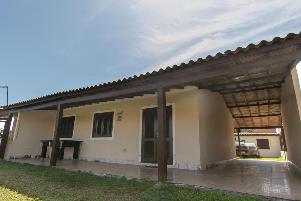 Casa com churrasqueira prox a Praia de Cidreira RS
