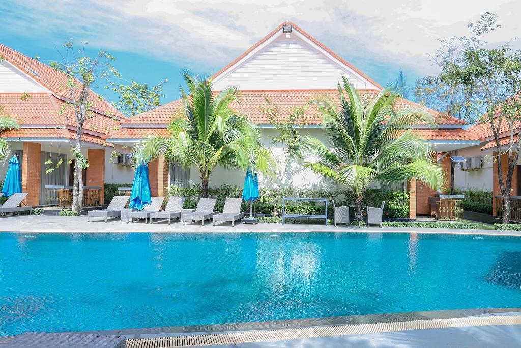 Sea Breeze Hotel & Villa photo 1