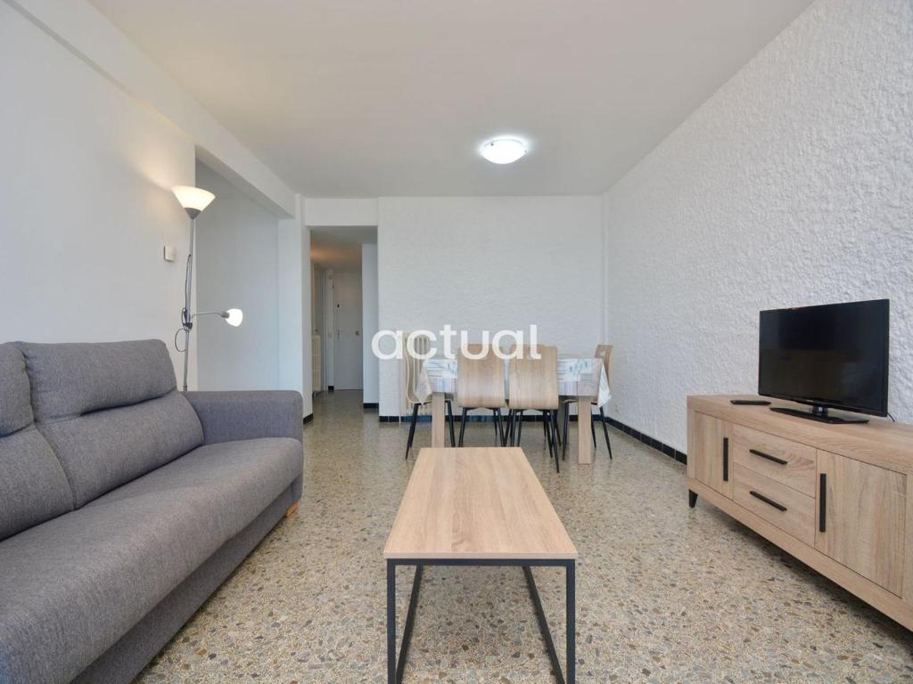 Apartamento Europalace 43 - Tap to explore photos