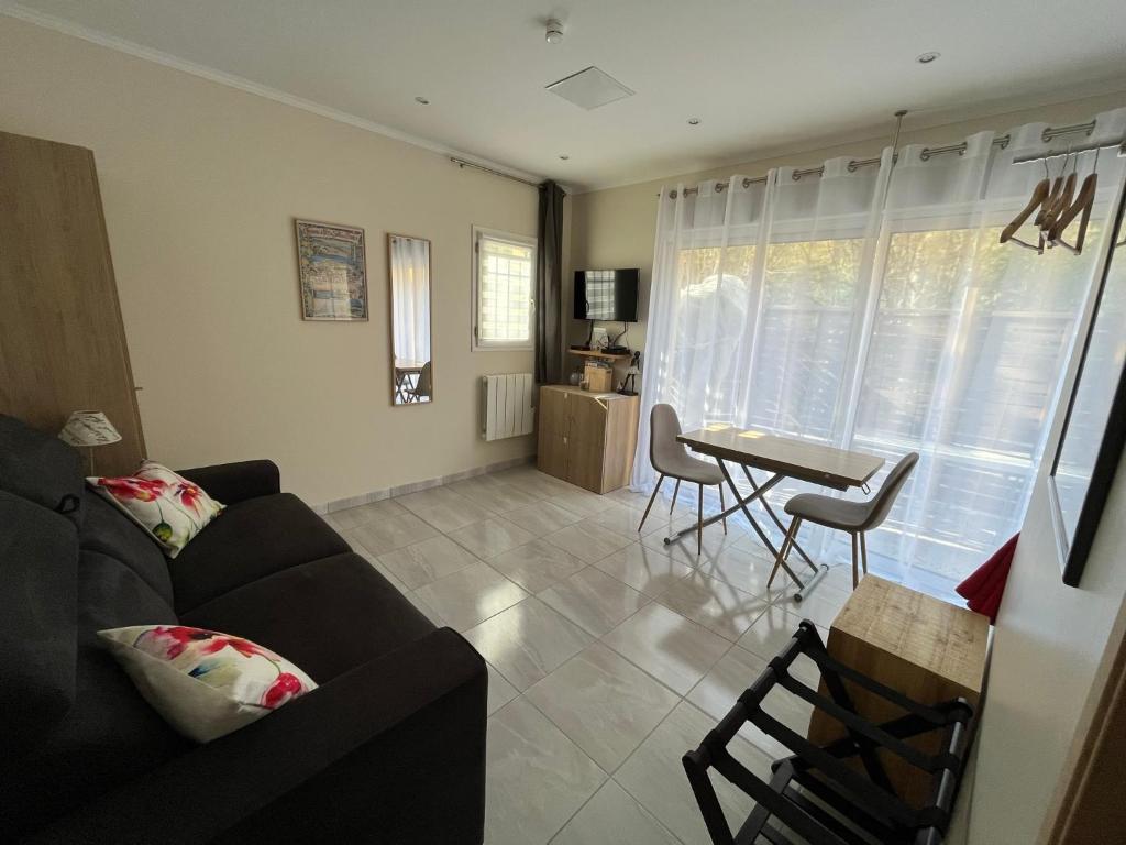 Appartement au calme dans un espace arboré photo 1