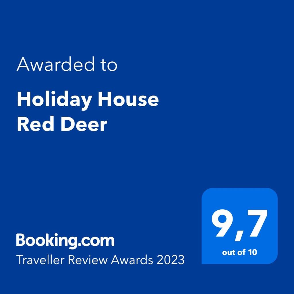Holiday House Red Deer photo 1