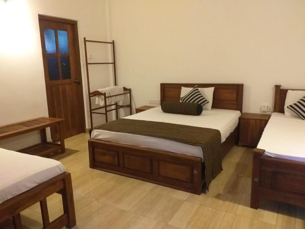 Isanka Lion Lodge photo 1