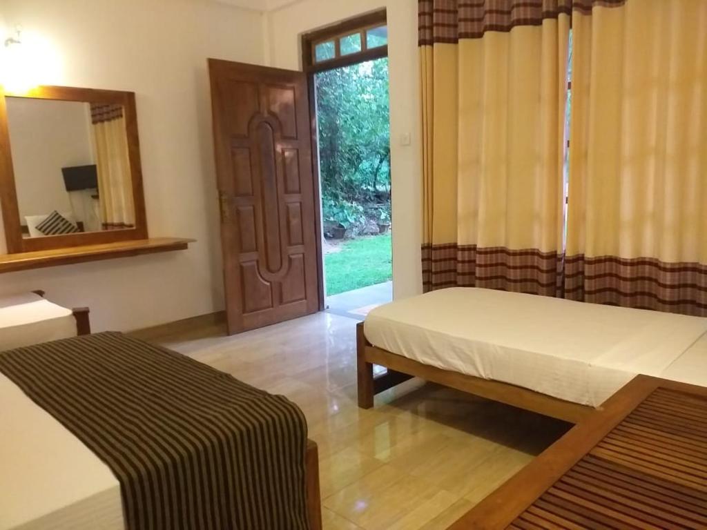 Isanka Lion Lodge photo 2