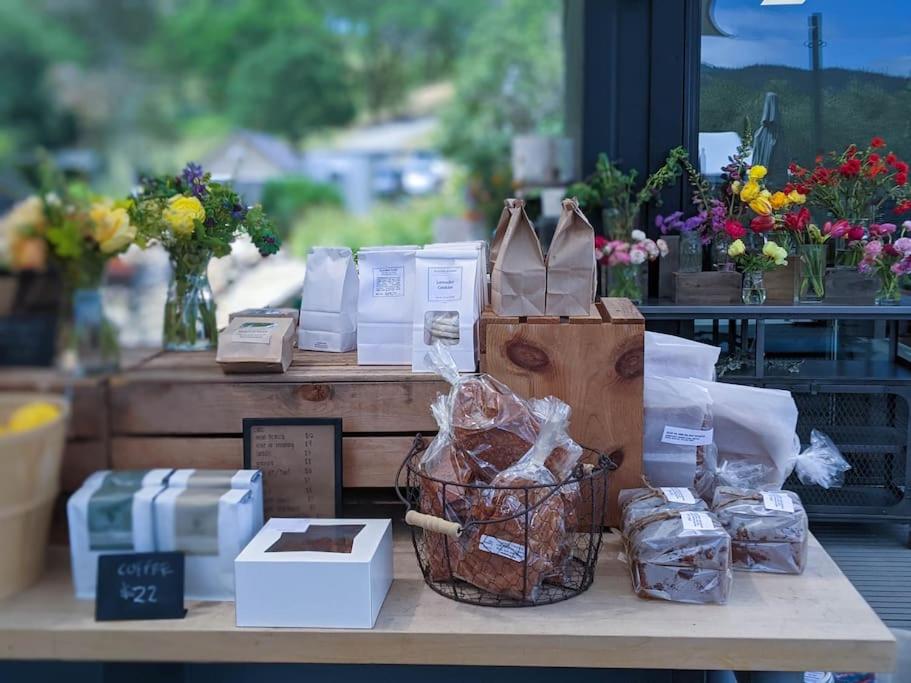 Oaklore: Your Sonoma Storybook Retreat: Three Miles to Sonoma Square photo 1