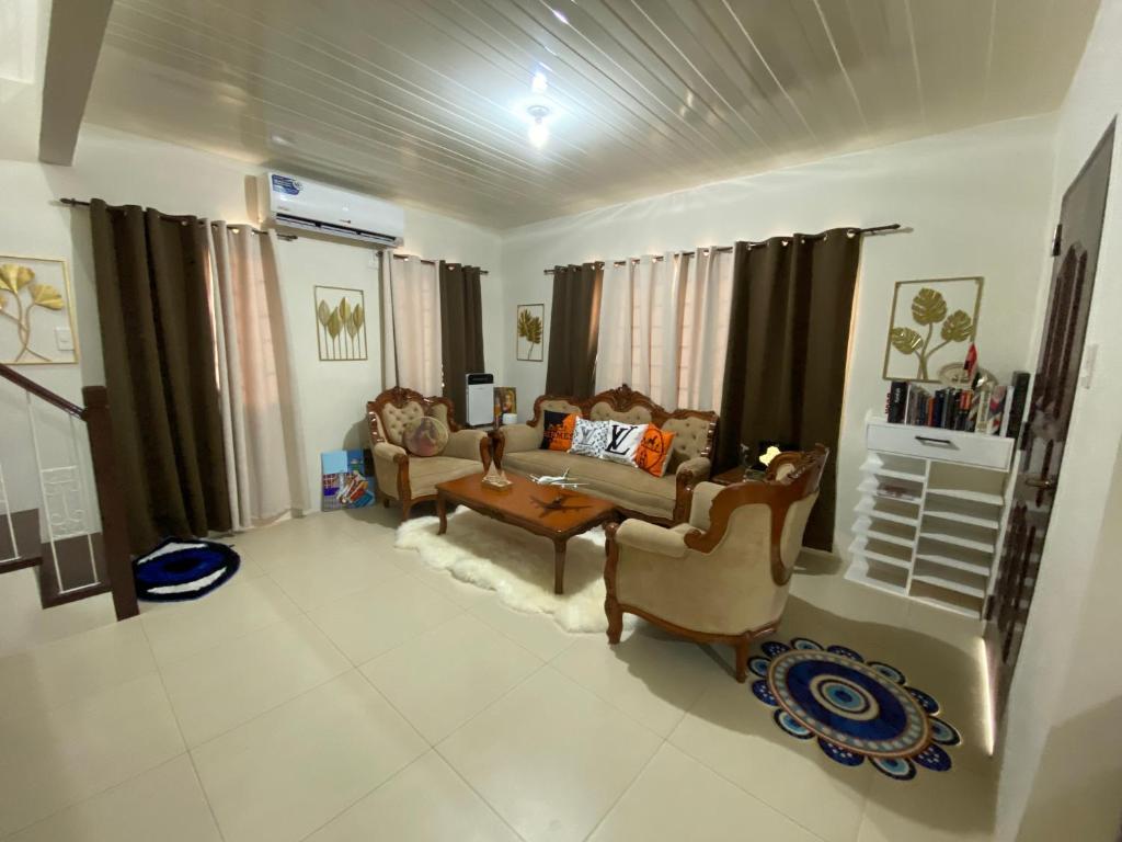 Penelope's Villa