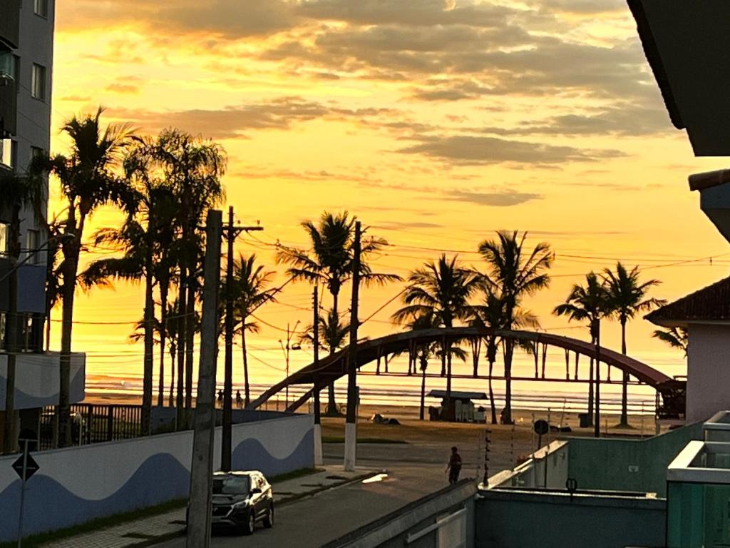 Piscina Aquecida e Pé na Areia ! casabeach iaco