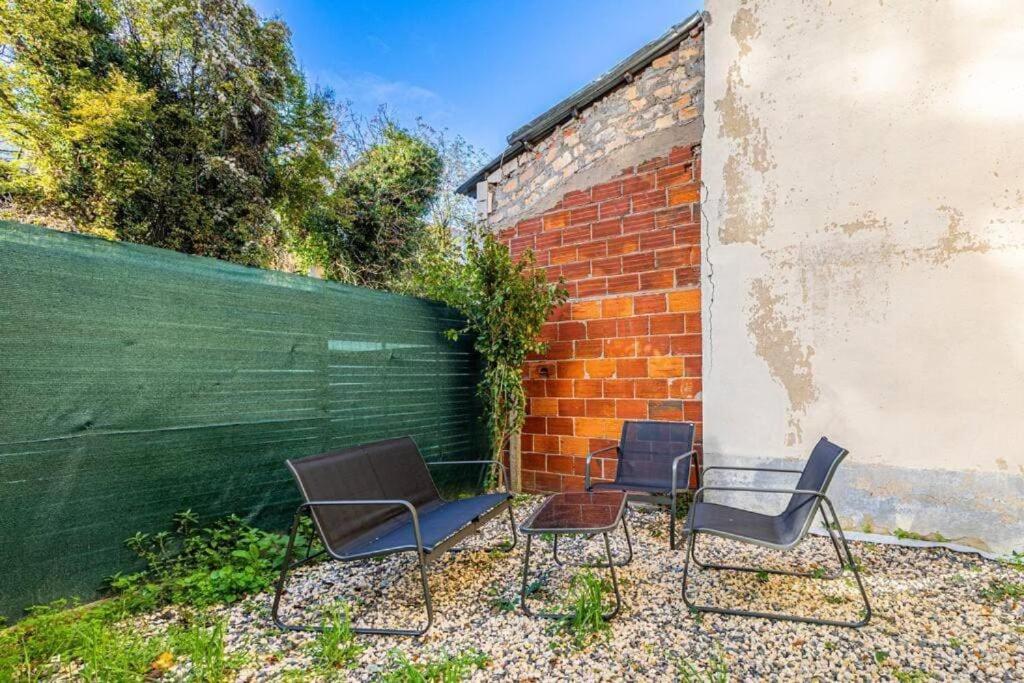 Cénoslocs Bondy - Joli meublé pour 4 personnes avec Jardin & Wifi (Cenoslocs Bondy - Joli meuble pour 4 personnes avec Jardin & Wifi) - Thumbnail image