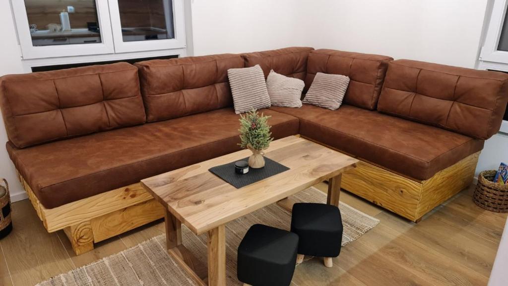 Wood Apartmani - Vila Zimska idila Jahorina photo 2