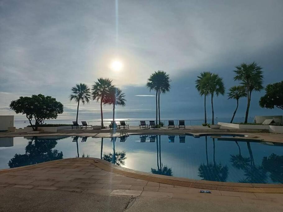Seaview Studio with beach access Hua Hin KhaoTao