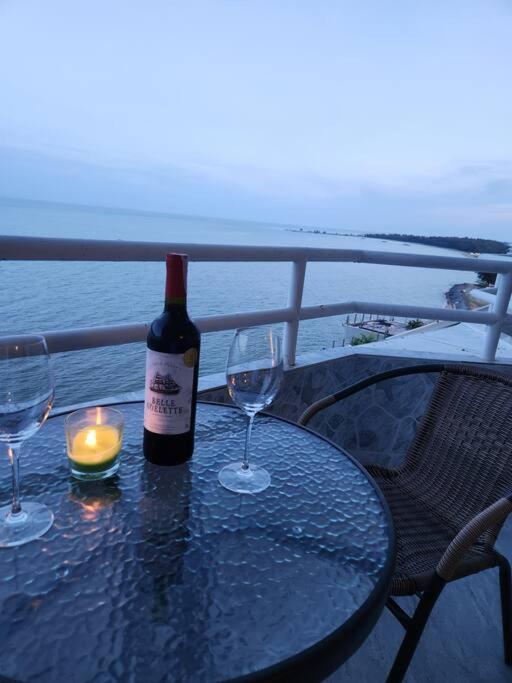 Seaview Studio with beach access Hua Hin KhaoTao photo 2