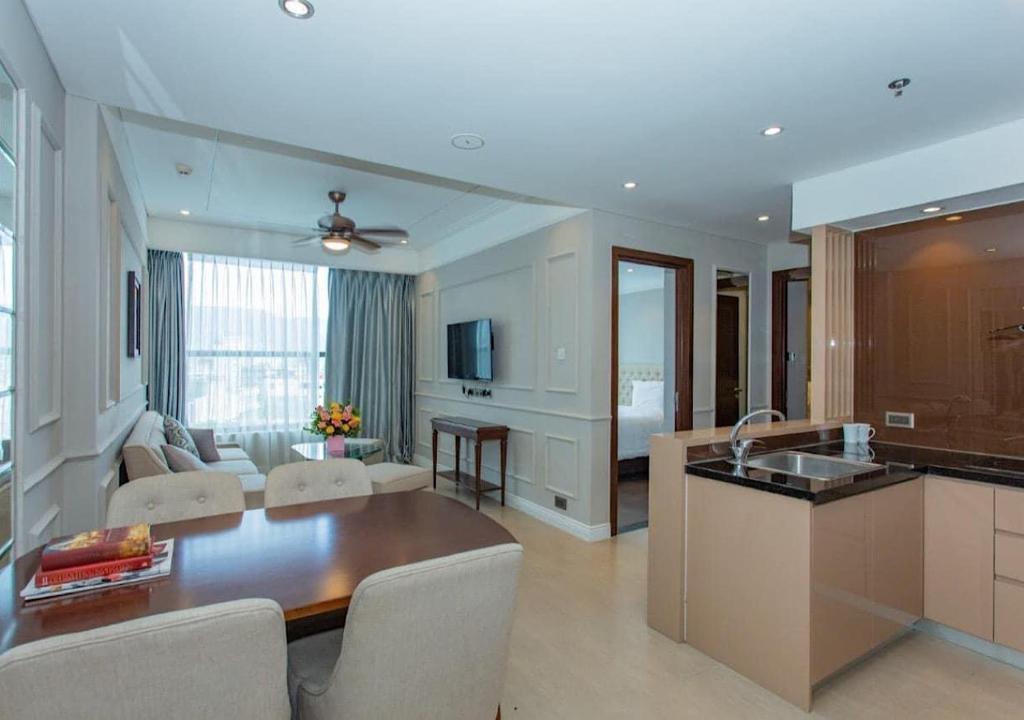 Luxury Apartment in Sheraton with Ocean View