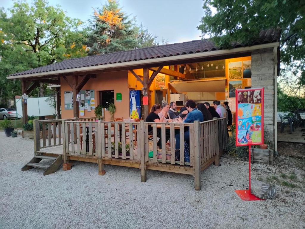 CAMPING LE BEL AIR tente insolite Sibley's 4 personnes-LE ROMARIN photo 3