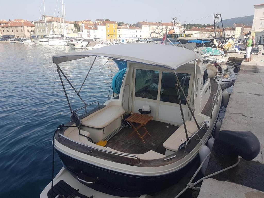 CAPITANO di CHERSO VIP holidays, gourmet & sail experience photo 1