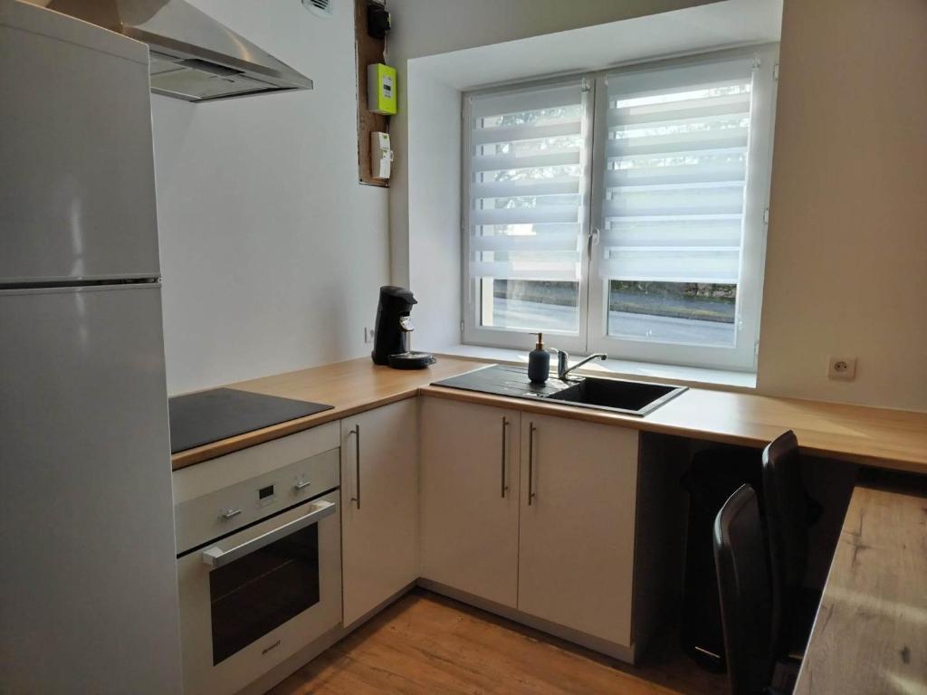 Charmante petite maison proche du bourg photo 1