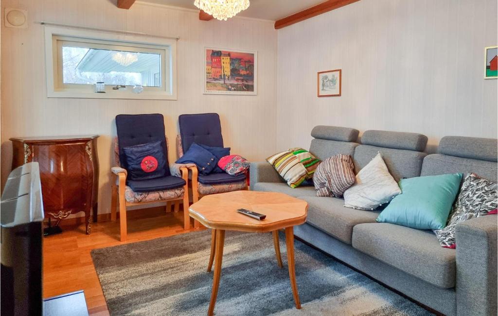 Amazing Home In Hkerum With Sauna, 3 Bedrooms And Wifi photo 3