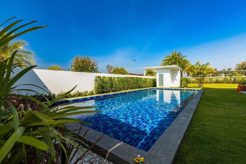 Modern 3 bedroom Pool Villa! (PG19) photo 4