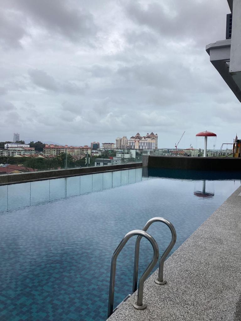 Golden Oceanview at Icon Residence photo 1
