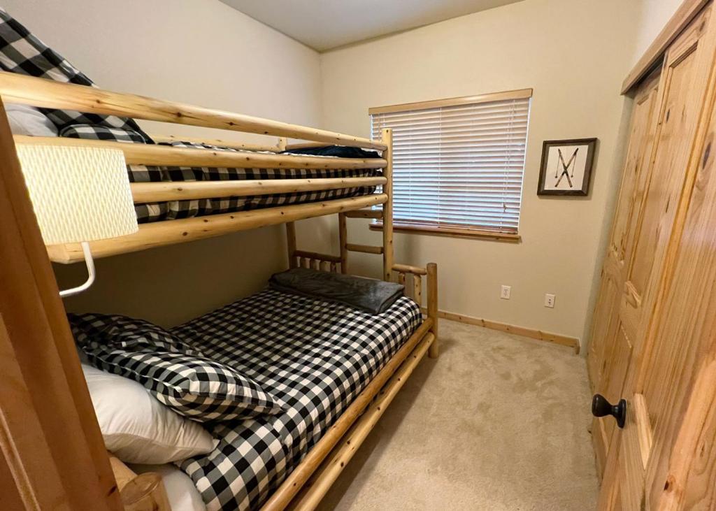 Bristlecone Cabin photo 4