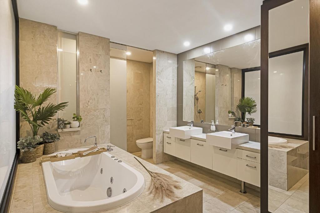 119 Santai Resort - Poolside Apartment by uHoliday photo 2