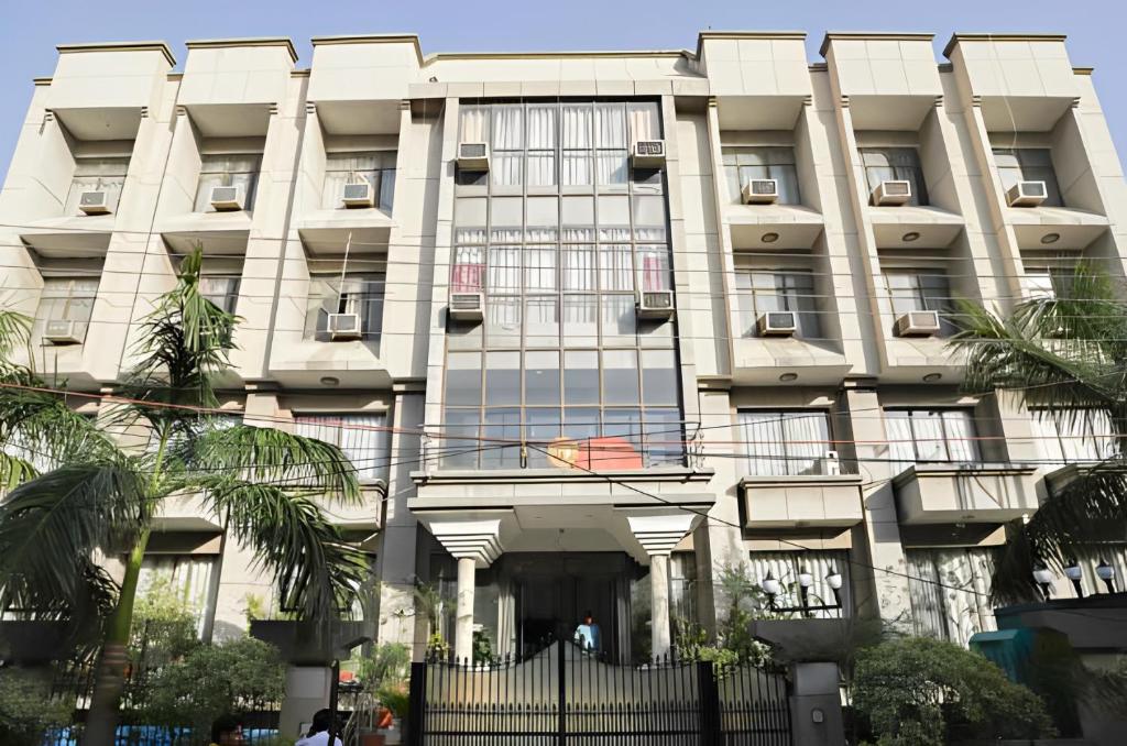 Surya Palace Noida photo 1