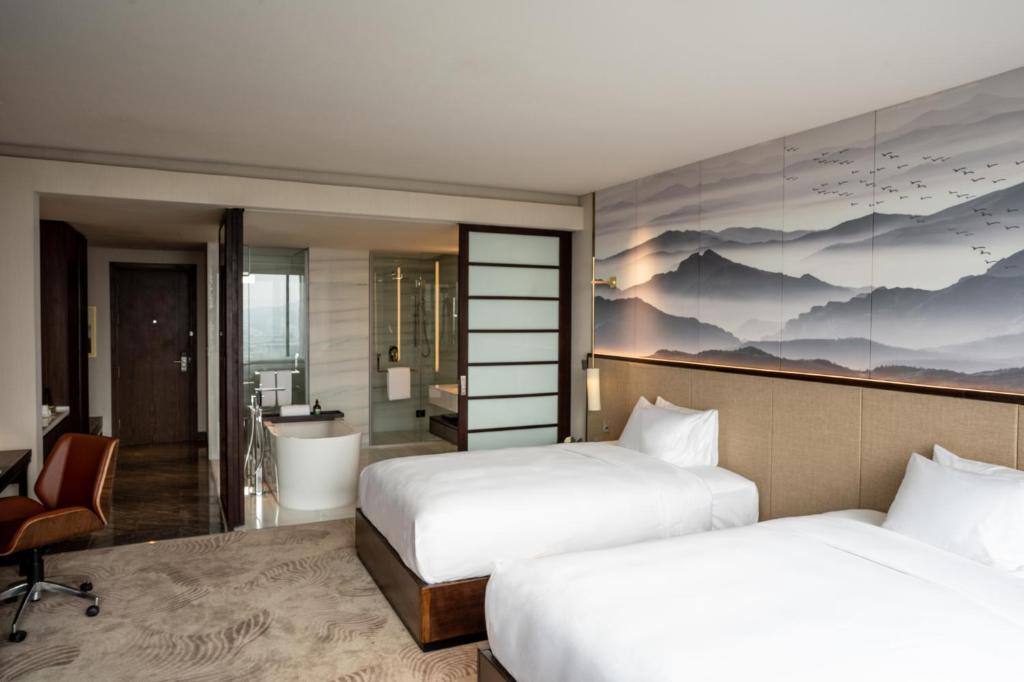 Crowne Plaza Vinh Yen City Centre, an IHG Hotel