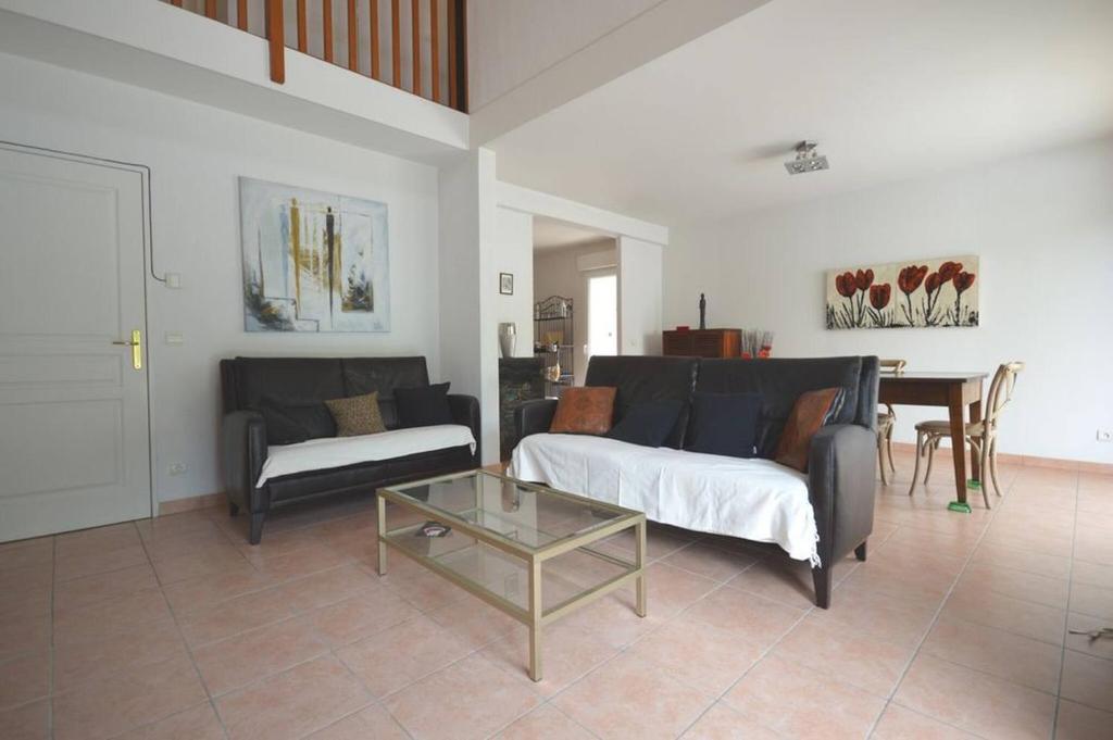 Villa Croix Des Gardes Cannes - Piscine Partagee- photo 2