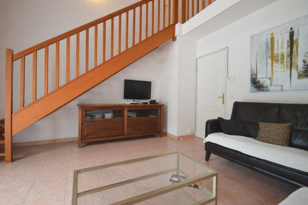 Villa Croix Des Gardes Cannes - Piscine Partagee- photo 4