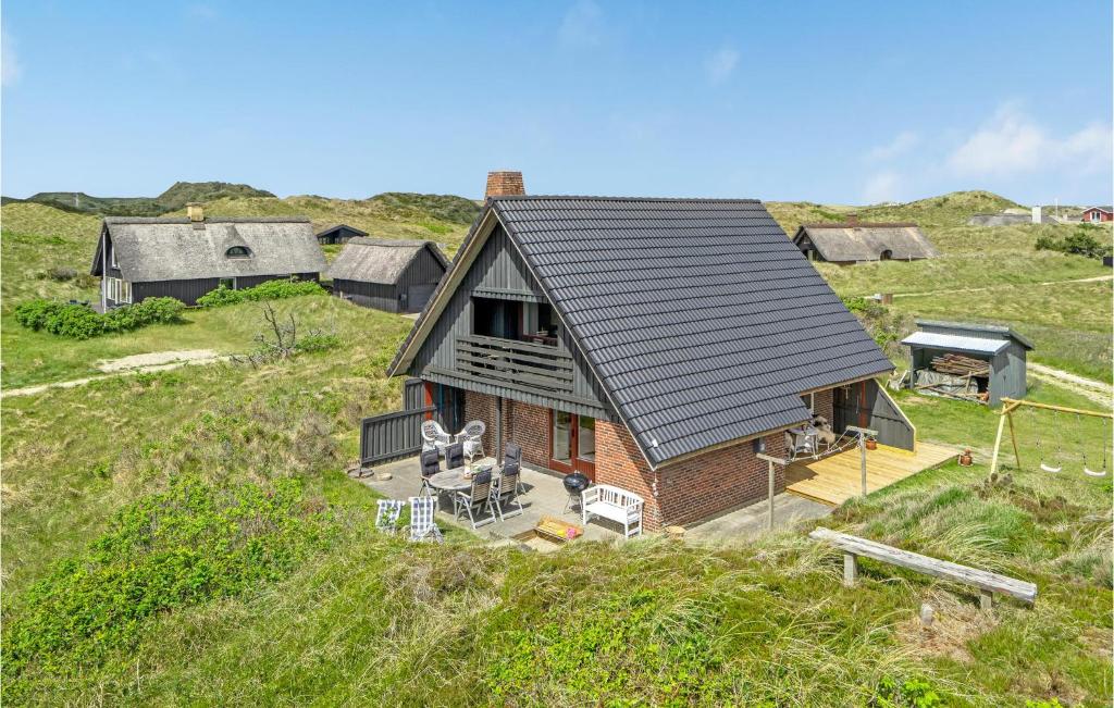 Amazing Home In Oksbl With 3 Bedrooms, Sauna And Wifi
