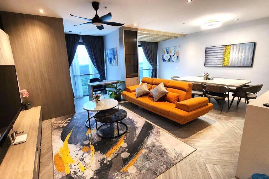 Lumi Tropicana, PJ-01. Golf view.