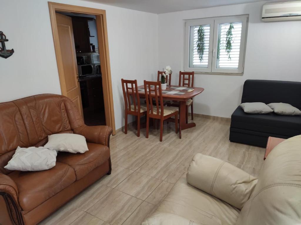 Lovely Apartment in Split, close to all attractions photo 1