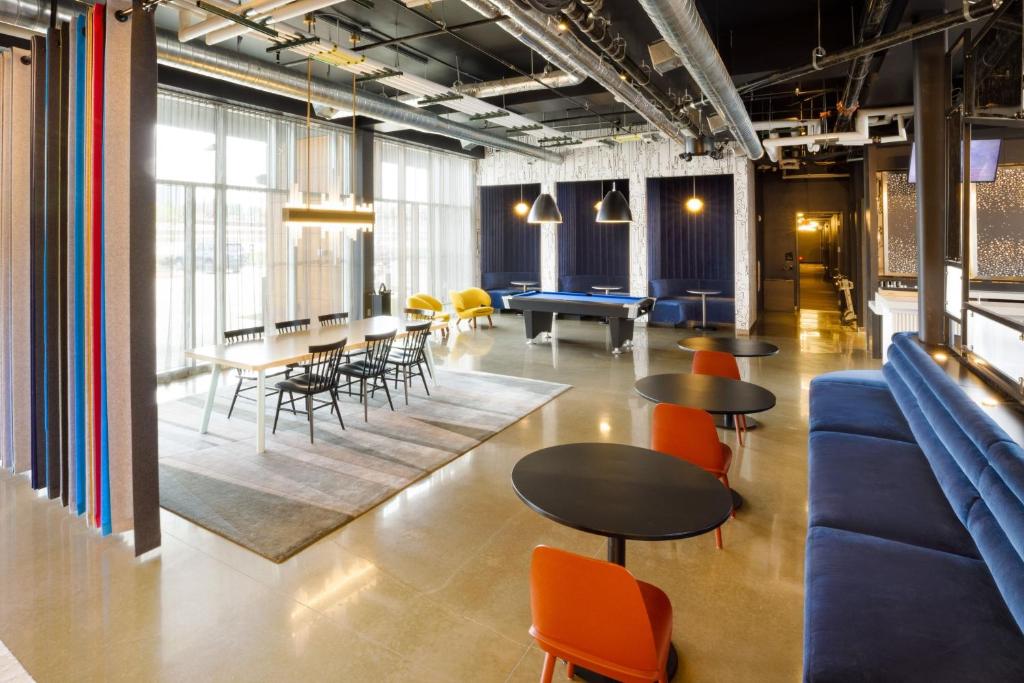 Aloft Austin Airport photo 4