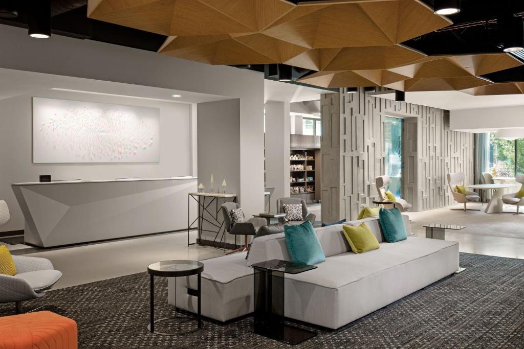 Astra Hotel, Seattle, a Tribute Portfolio Hotel by Marriott photo 3