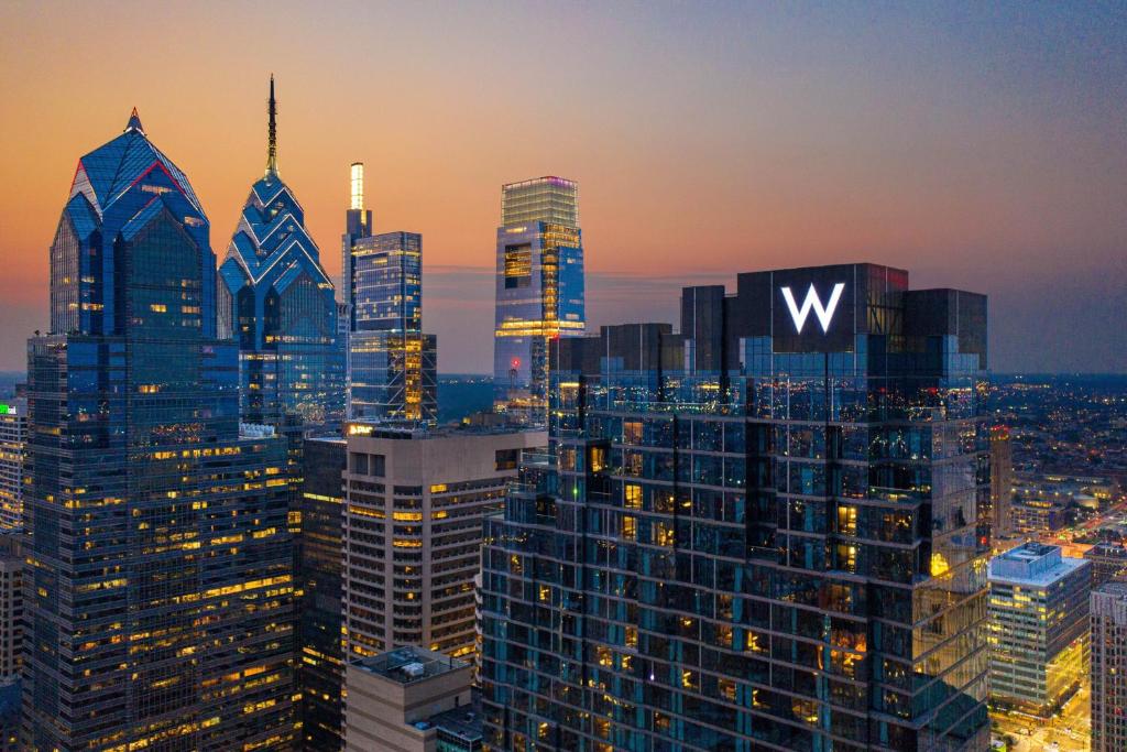 W Philadelphia image