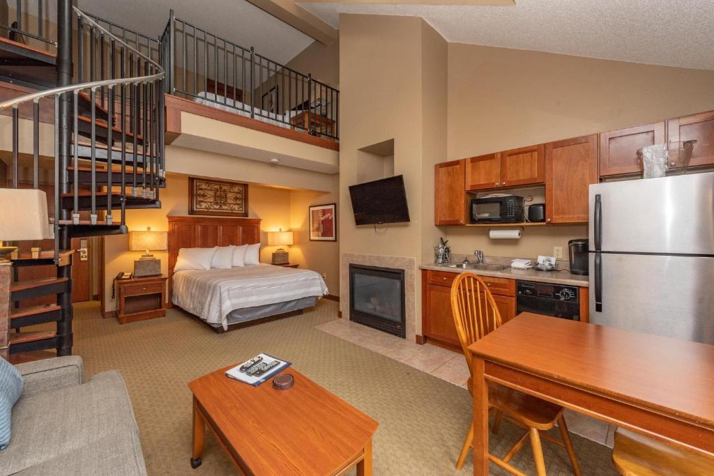 A316 Studio & Loft Standard View photo 1