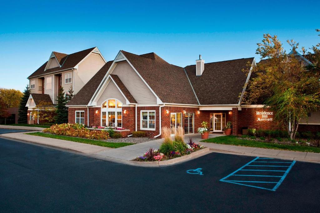 Residence Inn Minneapolis St. Paul/Roseville photo 3