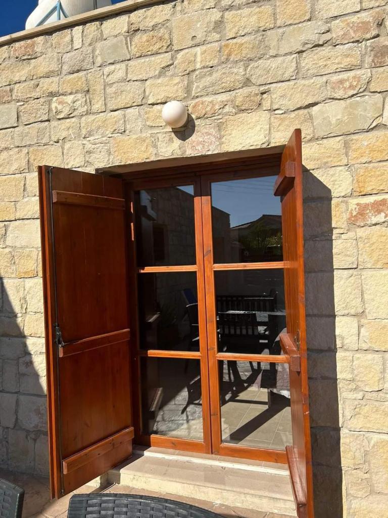 Fontana Traditional House photo 1
