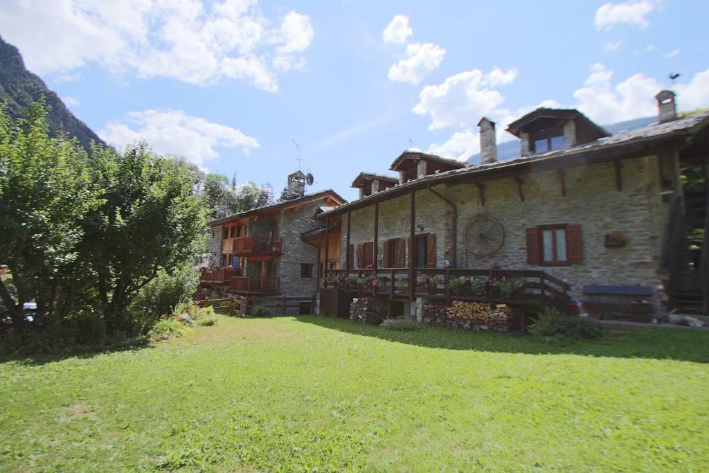 Champex Apartments