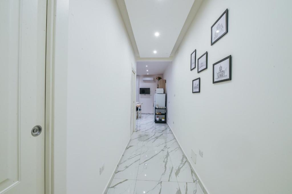 ROSAROLL 57, Naples