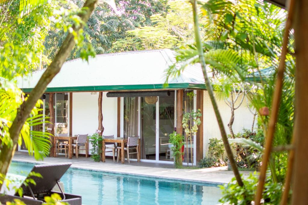 Cadlao Resort and Restaurant photo 2
